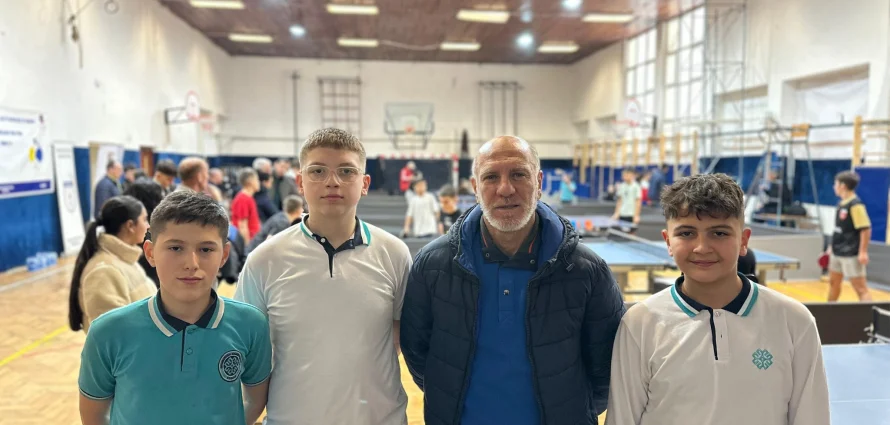 🏆 Kampionët republikanë të pingpongut! 🏓